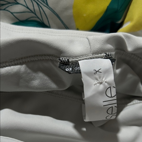 Oiselle Women's Shorts - size 2 - Picture 7 of 7